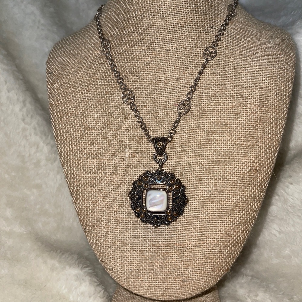 Suarti Sterling/18k Mother of Pearl Pendant/Chain